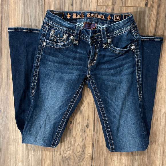 Women’s Jeans - Picture 2 of 2